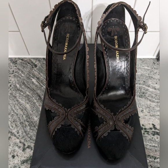 BCBGMaxAzria Caldea Leather Pump - Picture 2 of 8